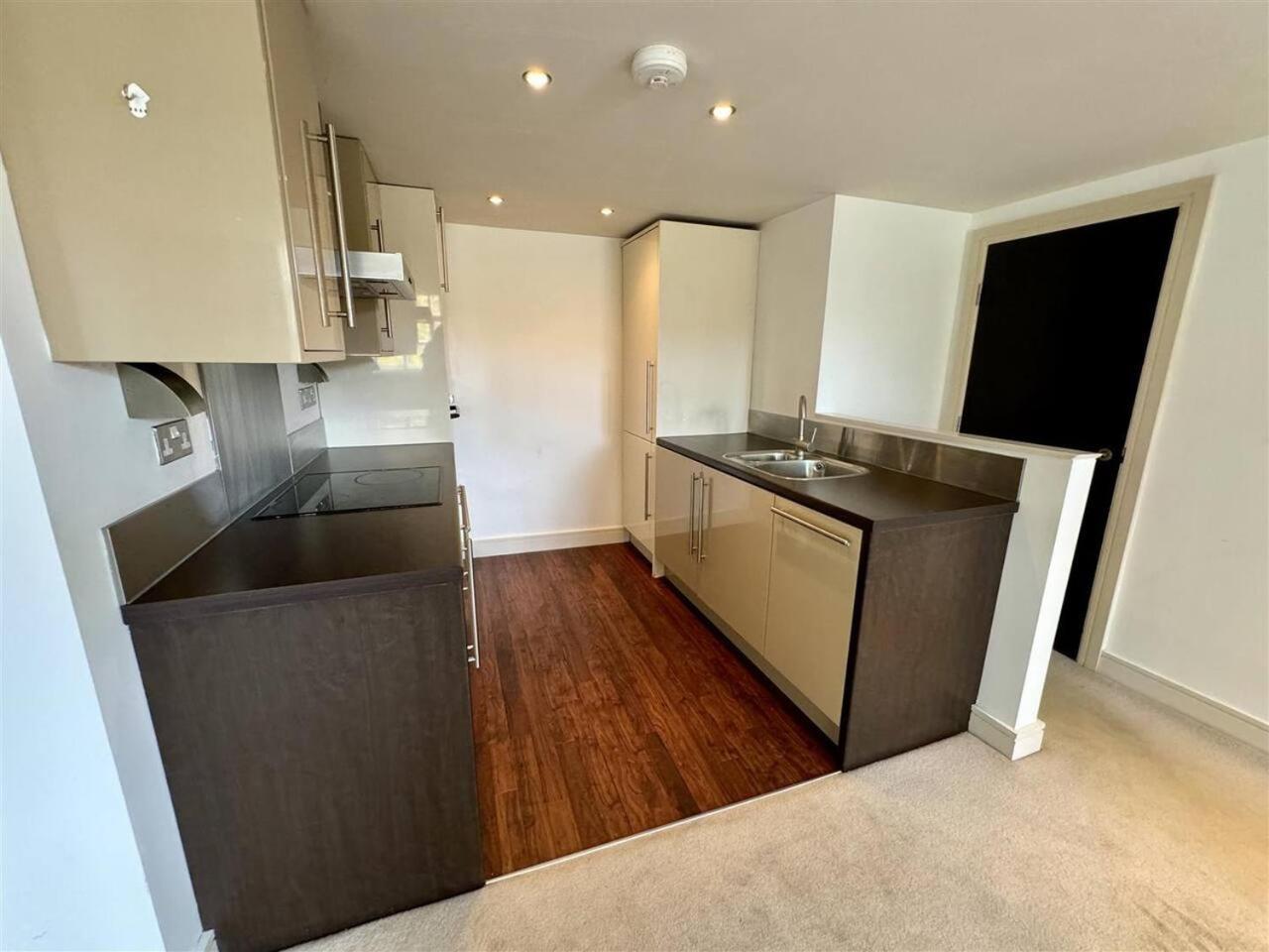 Lovely 1 Bedroom Apartment With Free Parking & Gym Kirkburton エクステリア 写真