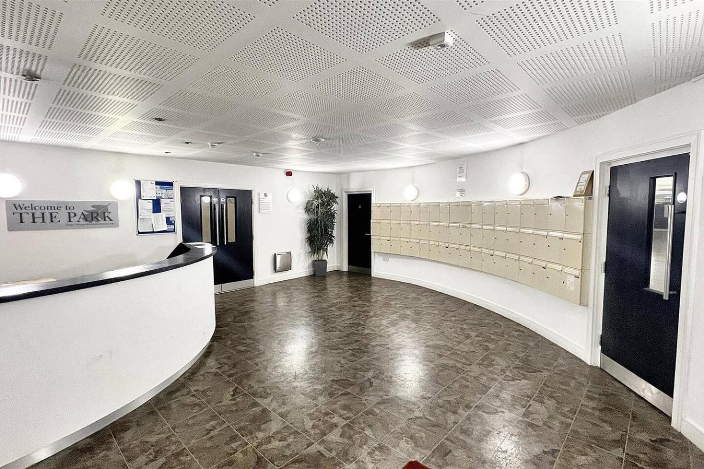 Lovely 1 Bedroom Apartment With Free Parking & Gym Kirkburton エクステリア 写真